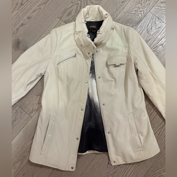 Danier Women's Ivory Leather Jacket - Picture 3 of 12